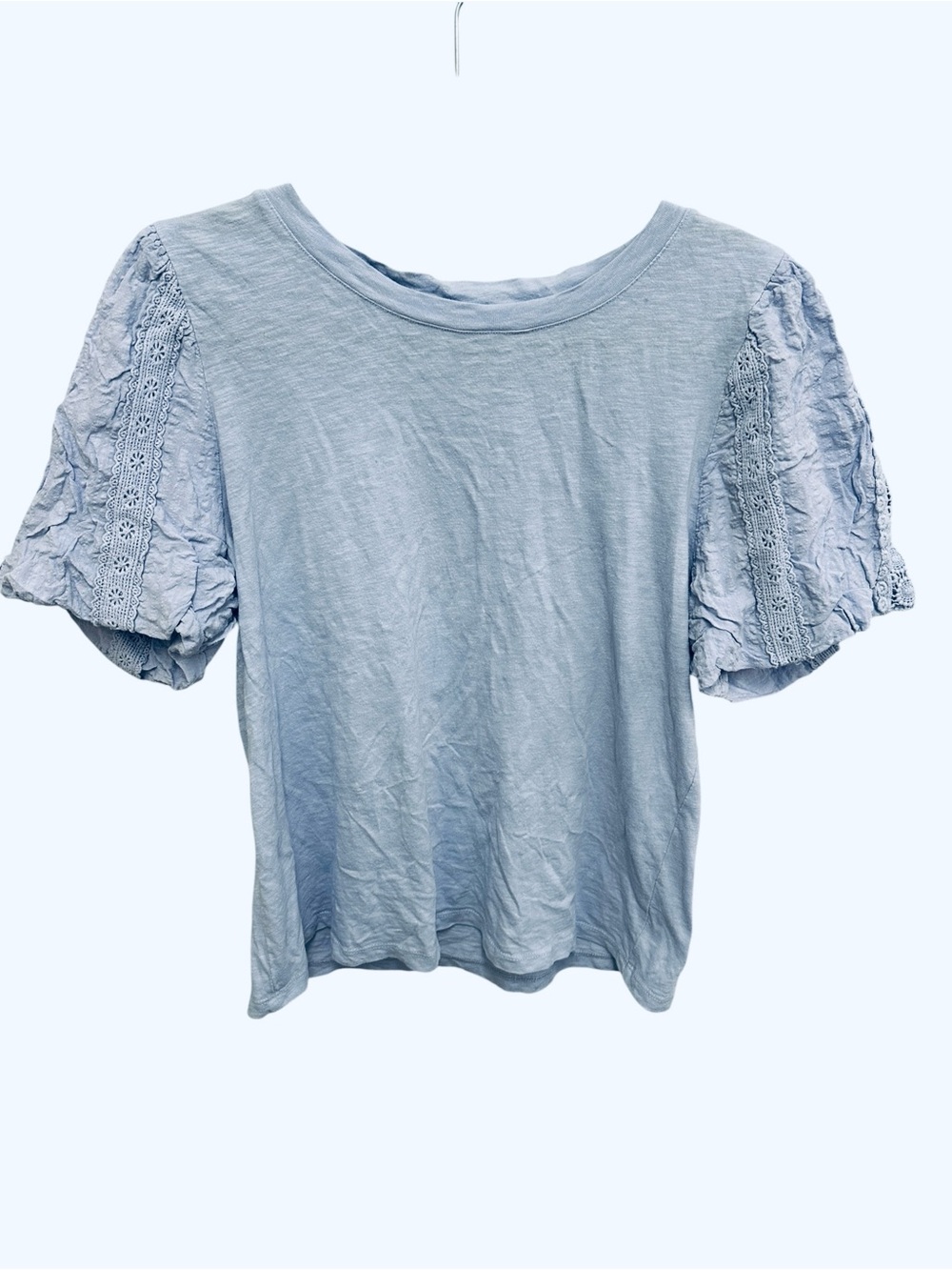 Design History 100% cotton sky blue eyelet puff sleeve t shirt Size L